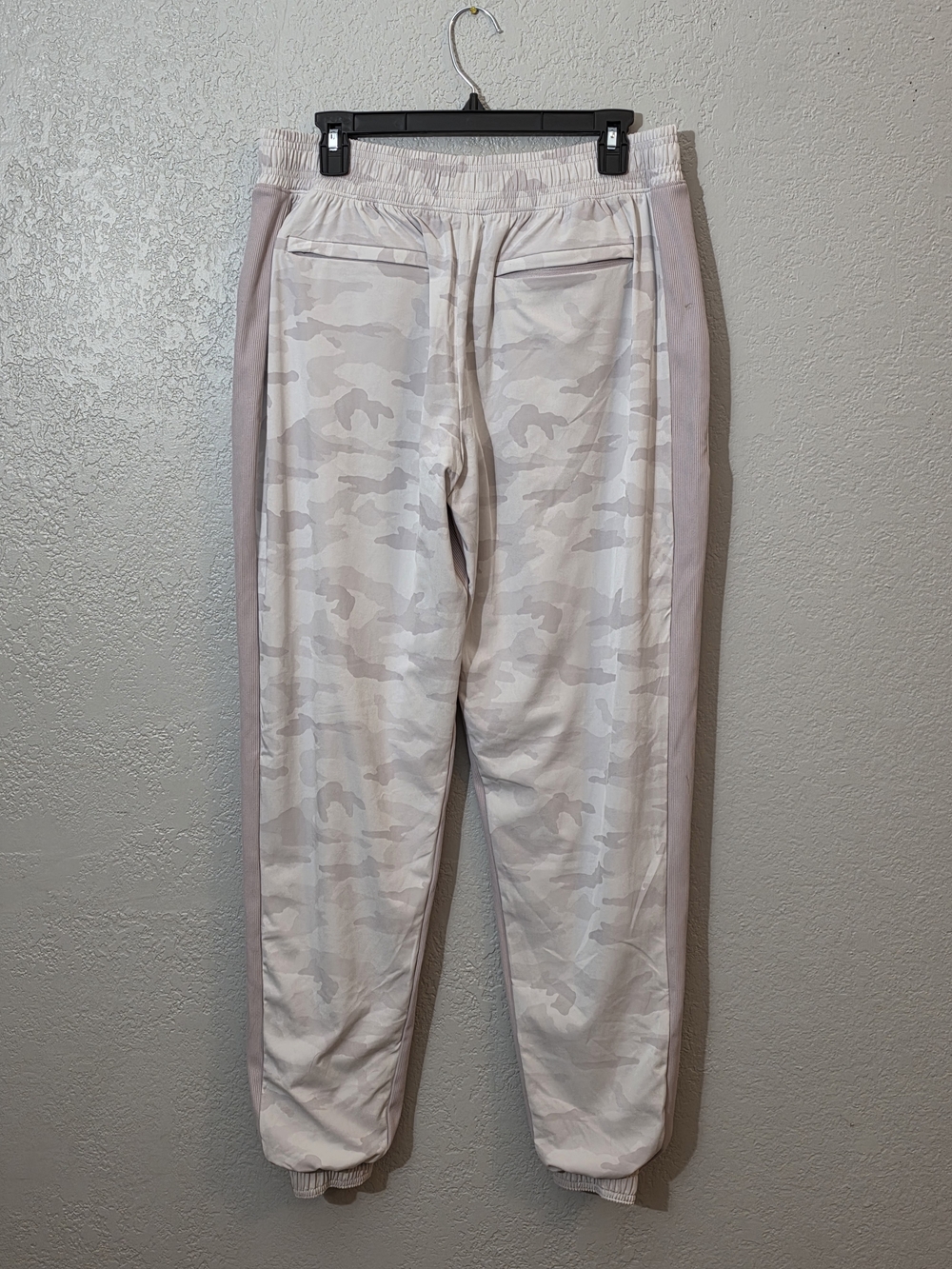 Athleta Brooklyn Lined Camo Joggers Pastel Lavender Womens 12T Camo Print - Picture 9 of 12